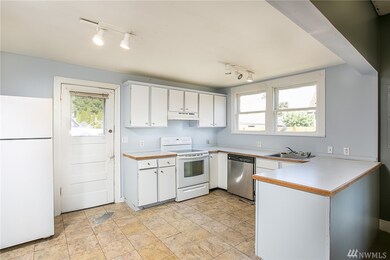 420 Varner St SE, Orting, WA 98360 - photo 5