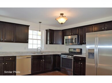 48 Millers Farm Dr, Rochester, NH 03868 - photo 4