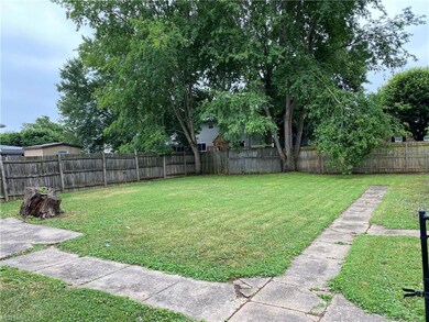 Large level fenced yard