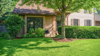 1513 Meisch Ct, Naperville, IL 60563 - photo 2