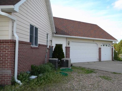 1453 E Skyline Dr, North Platte, NE 69101 - photo 4