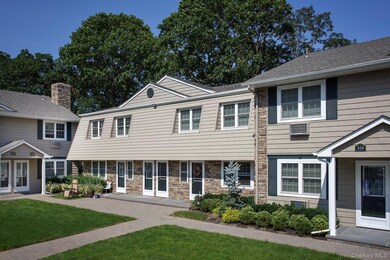 342 Terrace Rd unit T09342, Bayport, NY 11705 - photo 2