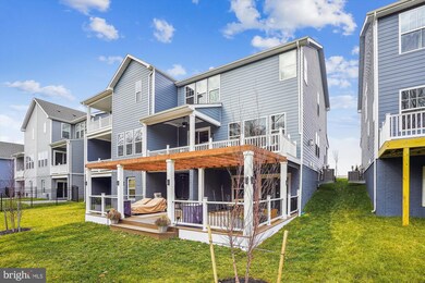 18244 Moss Garden Rd, Dumfries, VA 22026 - photo 2