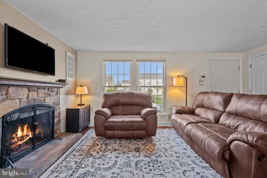 408 Justice Ln, Morrisville, PA 19067 - photo 6