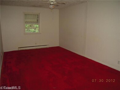 2nd Bedroom.