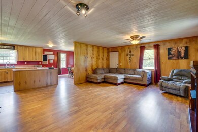 View into living room & kitchen.