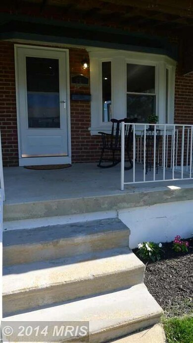 921 Arncliffe Rd, Essex, MD 21221 - photo 2