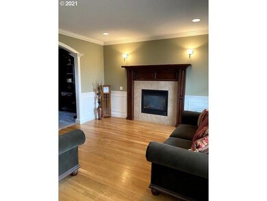 1241 37th Ave, Forest Grove, OR 97116 - photo 4