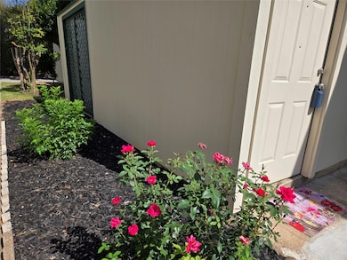 Welcome to 6718 Silvermine Dr #804