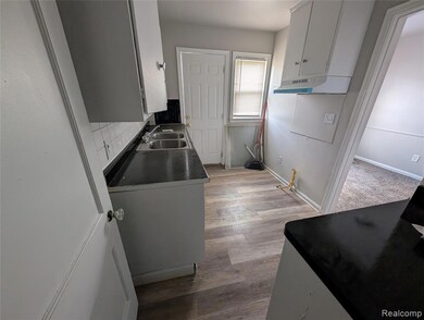 8288 Schaefer Hwy, Detroit, MI 48228 - photo 7