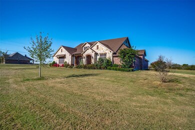 200 Maral Ln, Azle, TX 76020 - photo 2