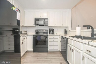 2302 Lydia Hollow Dr unit A1, Glen Mills, PA 19342 - photo 6