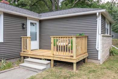 2306 Benton Ave, Kalamazoo, MI 49008 - photo 5