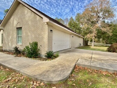 411 Robinwood Dr, Spring, TX 77386 - photo 2