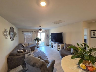 142 Catawba Walk Way, Statesville, NC 28625 - photo 3