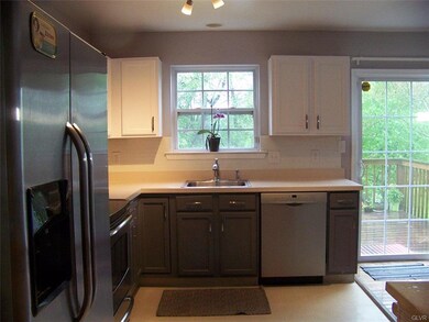 607 Abbe Ct, Freemansburg, PA 18017 - photo 5