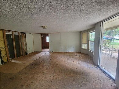 220 Laughlin Rd, Sherman, TX 75092 - photo 2
