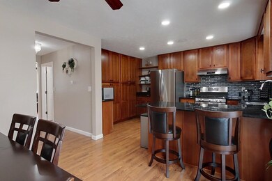 11 Glastonbury Dr unit U93, Nashua, NH 03063 - photo 6