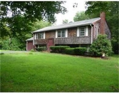 94 Atkinson Dr unit 1, Bridgewater, MA 02324 - photo 2