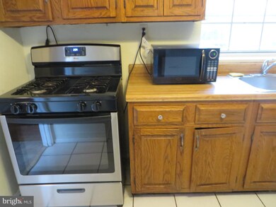 16 Ancell St, Alexandria, VA 22305 - photo 3