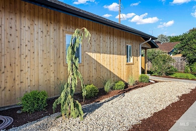 View of home's exterior