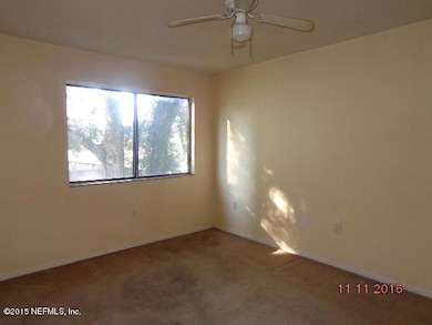 723 Oaks Manor Ct, Jacksonville, FL 32211 - photo 4