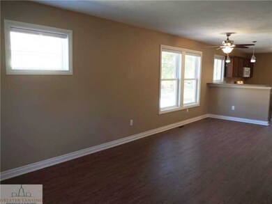 4527 Pleasant Grove Rd, Lansing, MI 48910 - photo 2