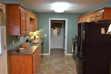 1098 Indian Springs Cir, Manchester, TN 37355 - photo 6