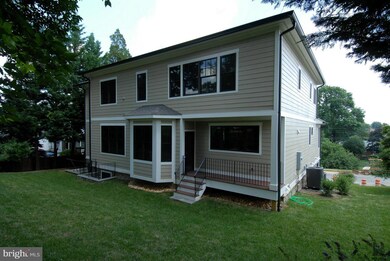 6319 35th St N, Arlington, VA 22213 - photo 2