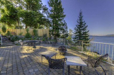 05 Patio