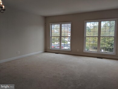 9247 Laurel Ridge Crossing Rd, Lorton, VA 22079 - photo 4