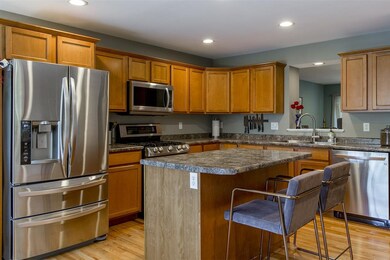 66 Magnolia Ln, Newmarket, NH 03857 - photo 4