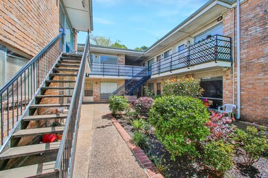 7606 Joplin St, Houston, TX 77087 - photo 2