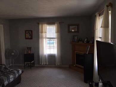 1050 Briarwood Dr, Lawrenceburg, KY 40342 - photo 4