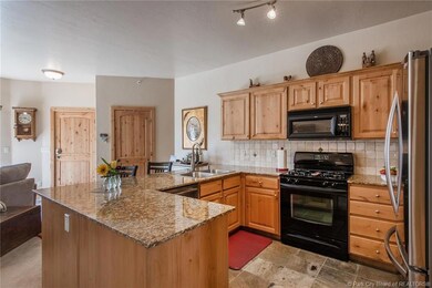 1576 Fox Hollow Ln unit F5, Park City, UT 84098 - photo 3