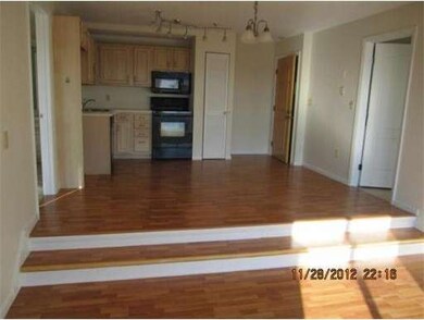 Hingham Woods unit 607, South Weymouth, MA 02190 - photo 3