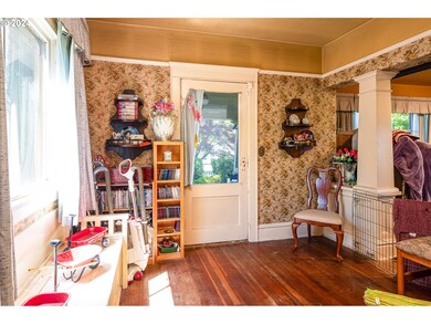 1100 N Park Ave, Eugene, OR 97404 - photo 2