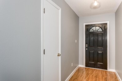 1908 Esplanade St-4