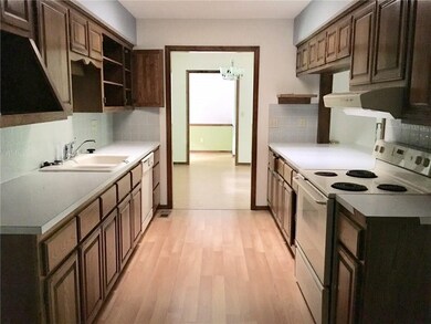 44 Knighton Dr, Bella Vista, AR 72715 - photo 5