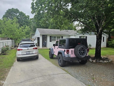 118 Lynn Rd, Durham, NC 27703 - photo 5