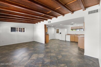 04-Living Room