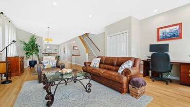 1112 W Fry St unit B, Chicago, IL 60642 - photo 4