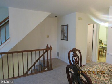 14905 Carriage Square Dr, Silver Spring, MD 20906 - photo 5