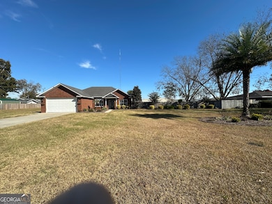 1212 E Barnard St, Glennville, GA 30427 - photo 2