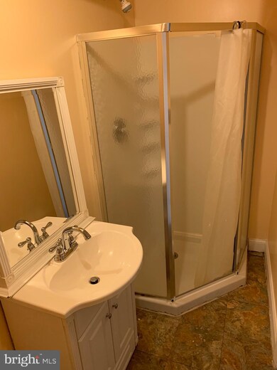 13100 N Point Ln, Laurel, MD 20708 - photo 5