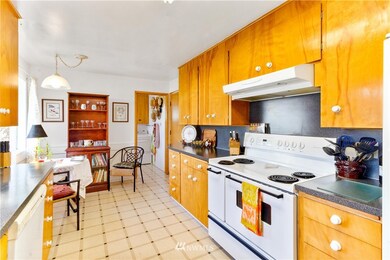 1710 SW Gails Ave, Chehalis, WA 98532 - photo 6