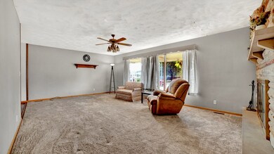 240 Iona Dr, Bucyrus, OH 44820 - photo 6