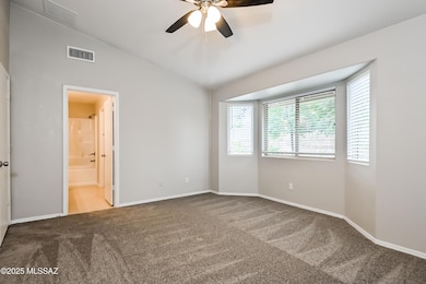 007-photo-main-bedroom-9635232