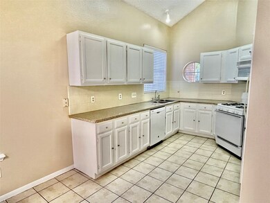 1911 Havenhouse Dr, Spring, TX 77386 - photo 7