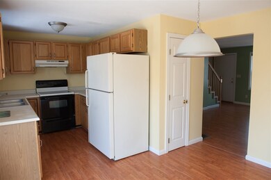 94 Beech Hill Ave unit 1, Manchester, NH 03103 - photo 4